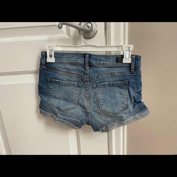 Shorts - Picture 2 of 4